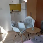 Deni Lägenhet