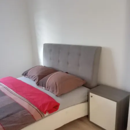 Deni * Tuzla
