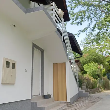 Deni Apartment