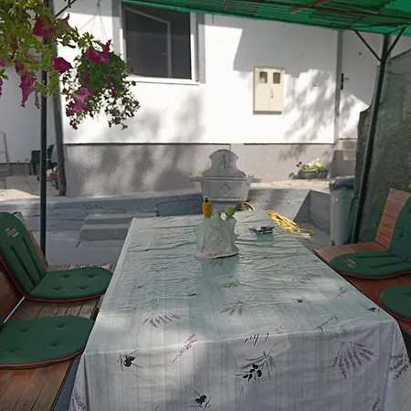 Apartment Deni