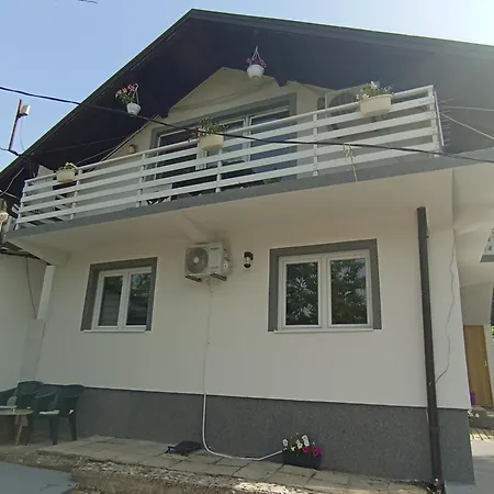 Deni Tuzla