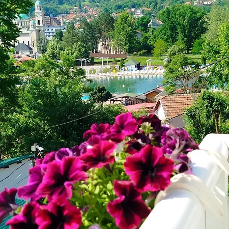 Deni Apartman